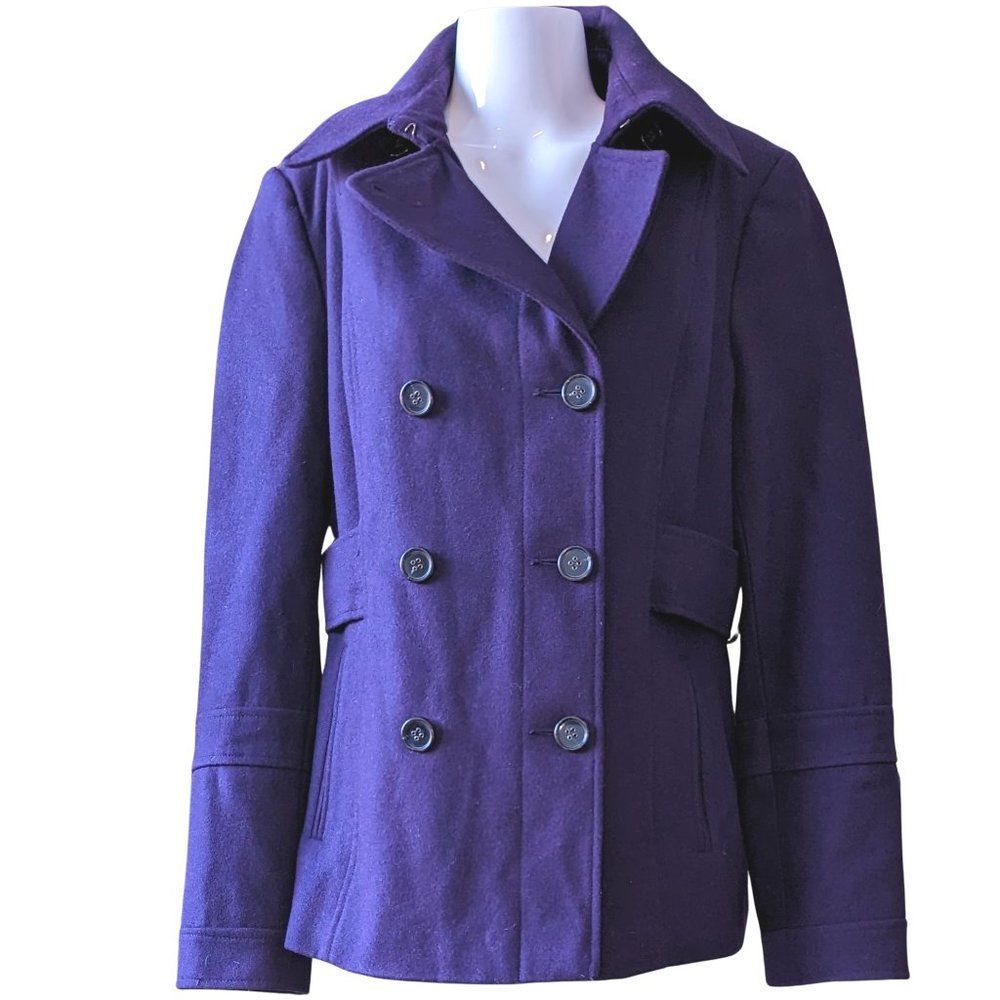 MODA Internation Large Spring Jacket Purple With accent buttons
